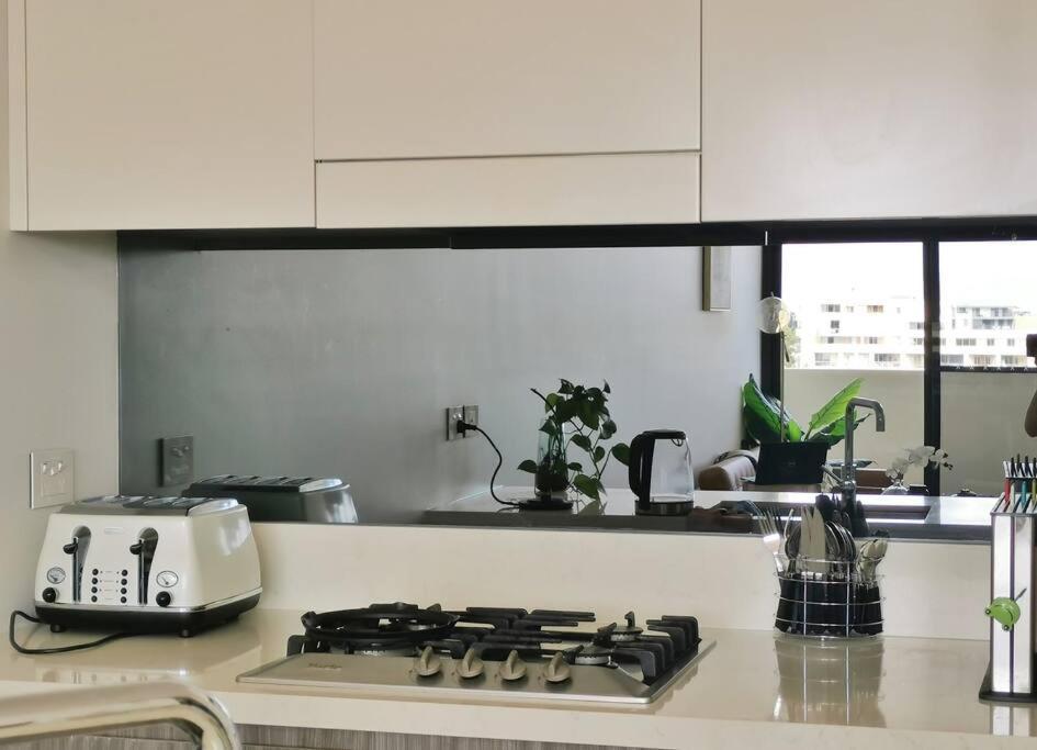 Fantastic Waterview 1 Bedroom For 4 Sleeps * Sydney